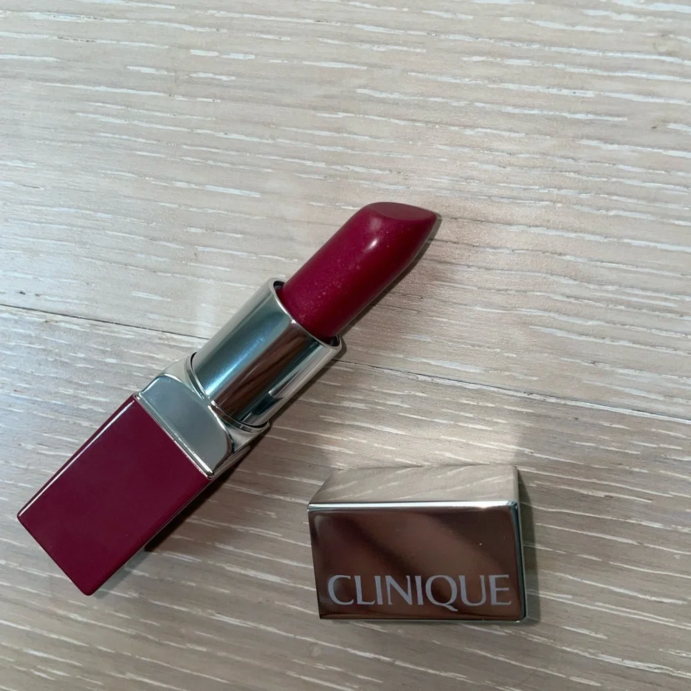 Clinique 13 Love Pop‎ Women’s Red Berry Lipstick NEW